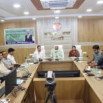 प्रधानमंत्री जी के उद्बोधन को लाईव टेलीकास्ट के माध्यम से देखा एवं सुना गया
